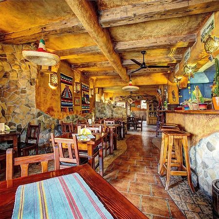 Xavito Bed and Breakfast Sanok Exterior foto