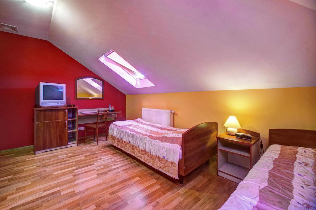 Xavito Bed and Breakfast Sanok Habitación foto