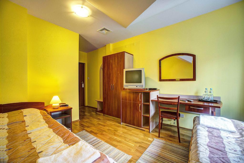 Xavito Bed and Breakfast Sanok Habitación foto