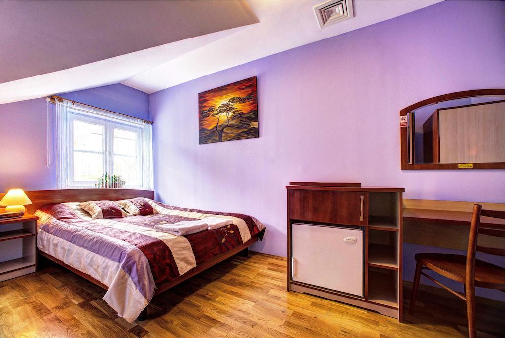 Xavito Bed and Breakfast Sanok Habitación foto
