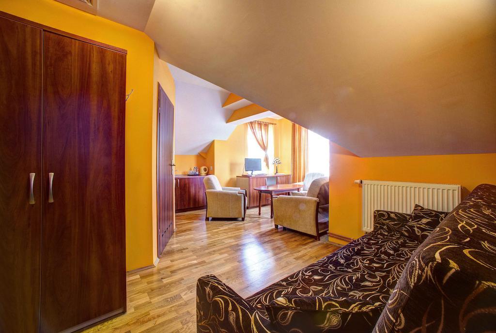 Xavito Bed and Breakfast Sanok Habitación foto