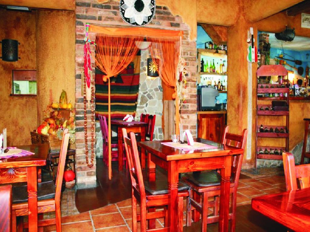 Xavito Bed and Breakfast Sanok Exterior foto